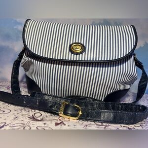 Vittoria New York London Paris Crossbody Bag Purse (Navy Blue / White Striped)